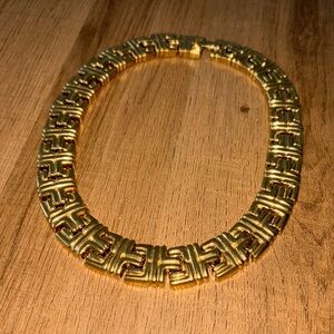 Vintage wreath collar necklace